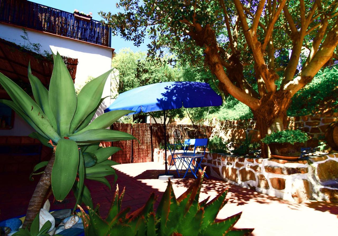 Hotel Cortijo De Salia Alcaucín Exterior photo