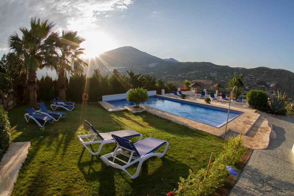 Hotel Cortijo De Salia Alcaucín Exterior photo
