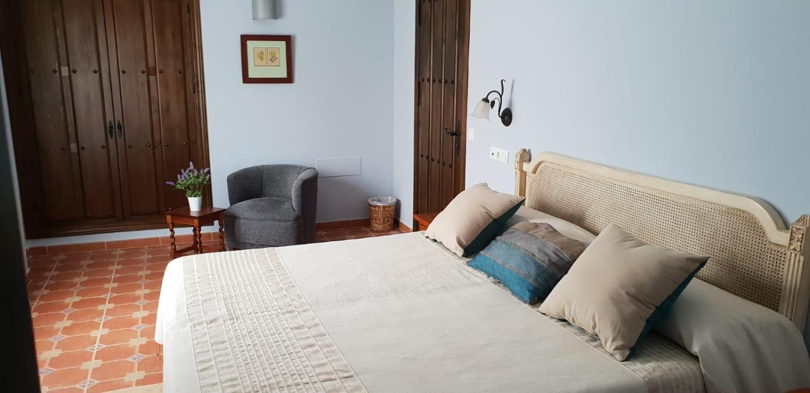 Hotel Cortijo De Salia Alcaucín Room photo