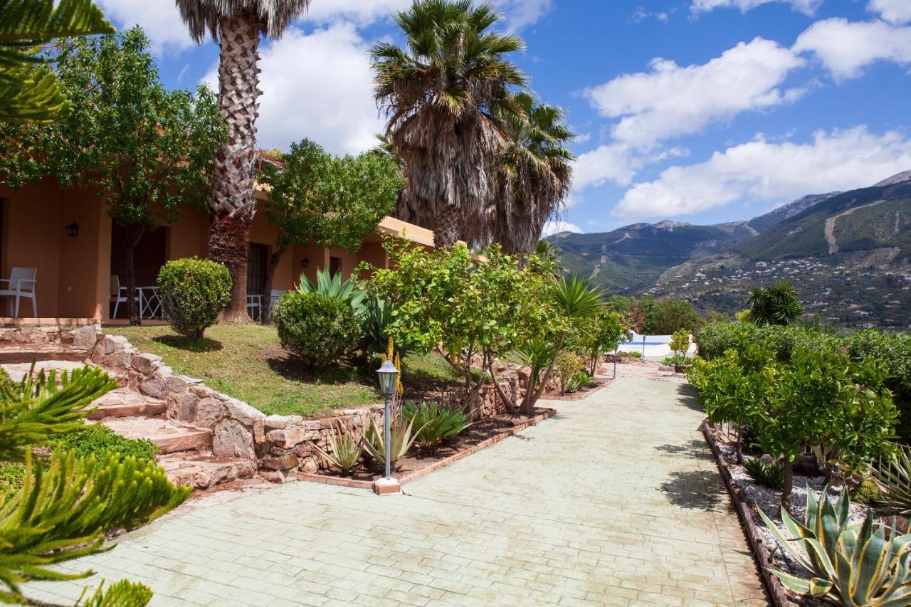 Hotel Cortijo De Salia Alcaucín Exterior photo