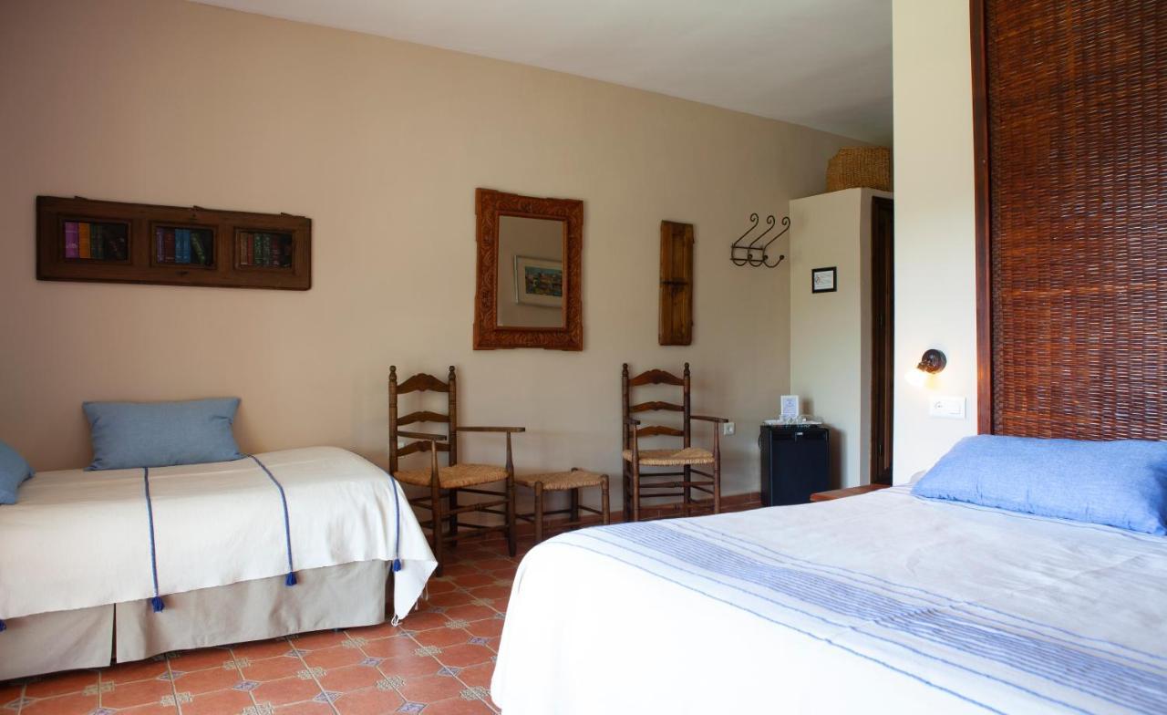 Hotel Cortijo De Salia Alcaucín Exterior photo