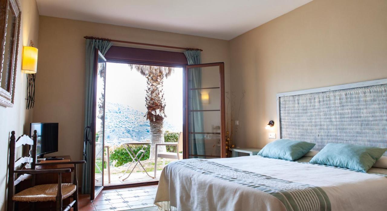Hotel Cortijo De Salia Alcaucín Exterior photo